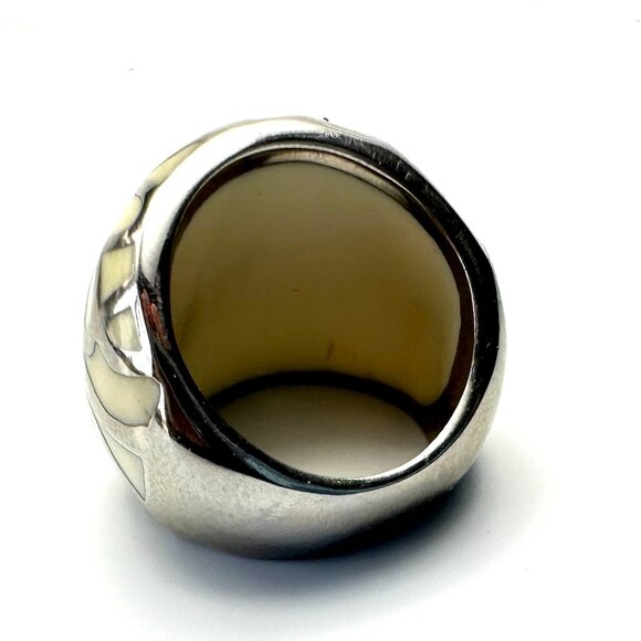 Vintage Floral Dome Ring by B. Steel - Cream Resin with Silver— Size 7 US— EUC - Picture 7 of 9